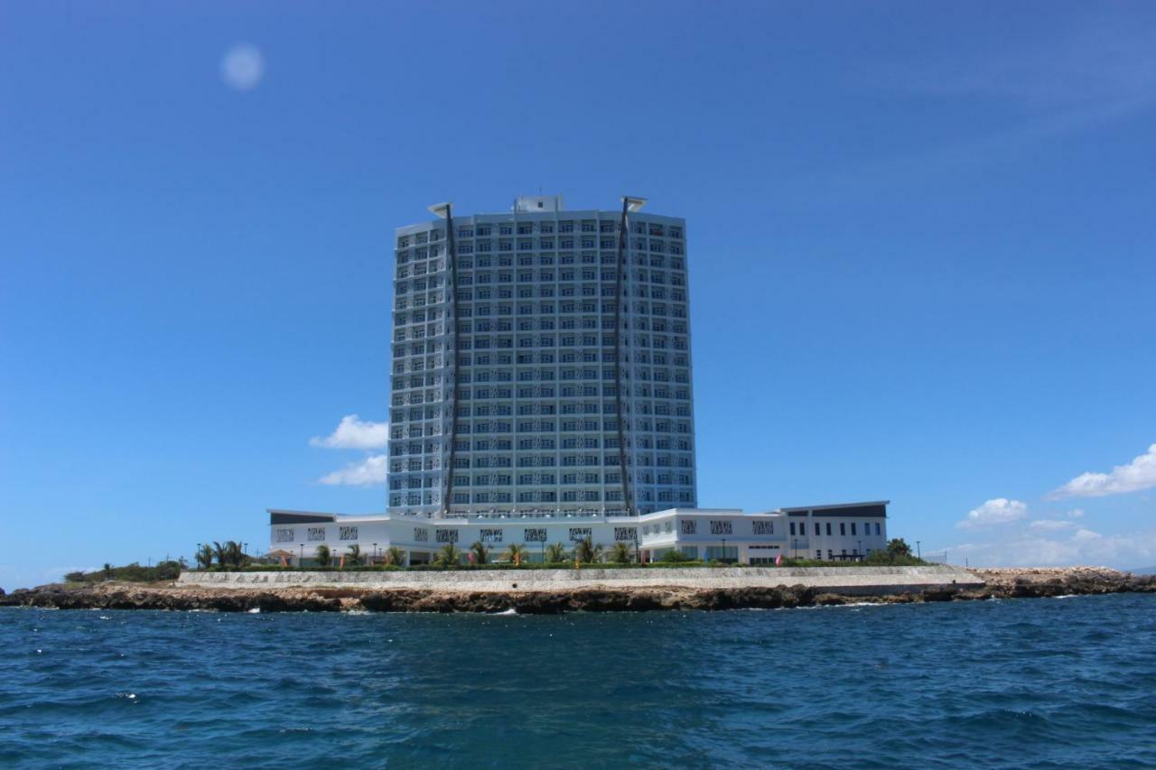 Arterra Hotel And Resort Lapu-Lapu City Exterior photo