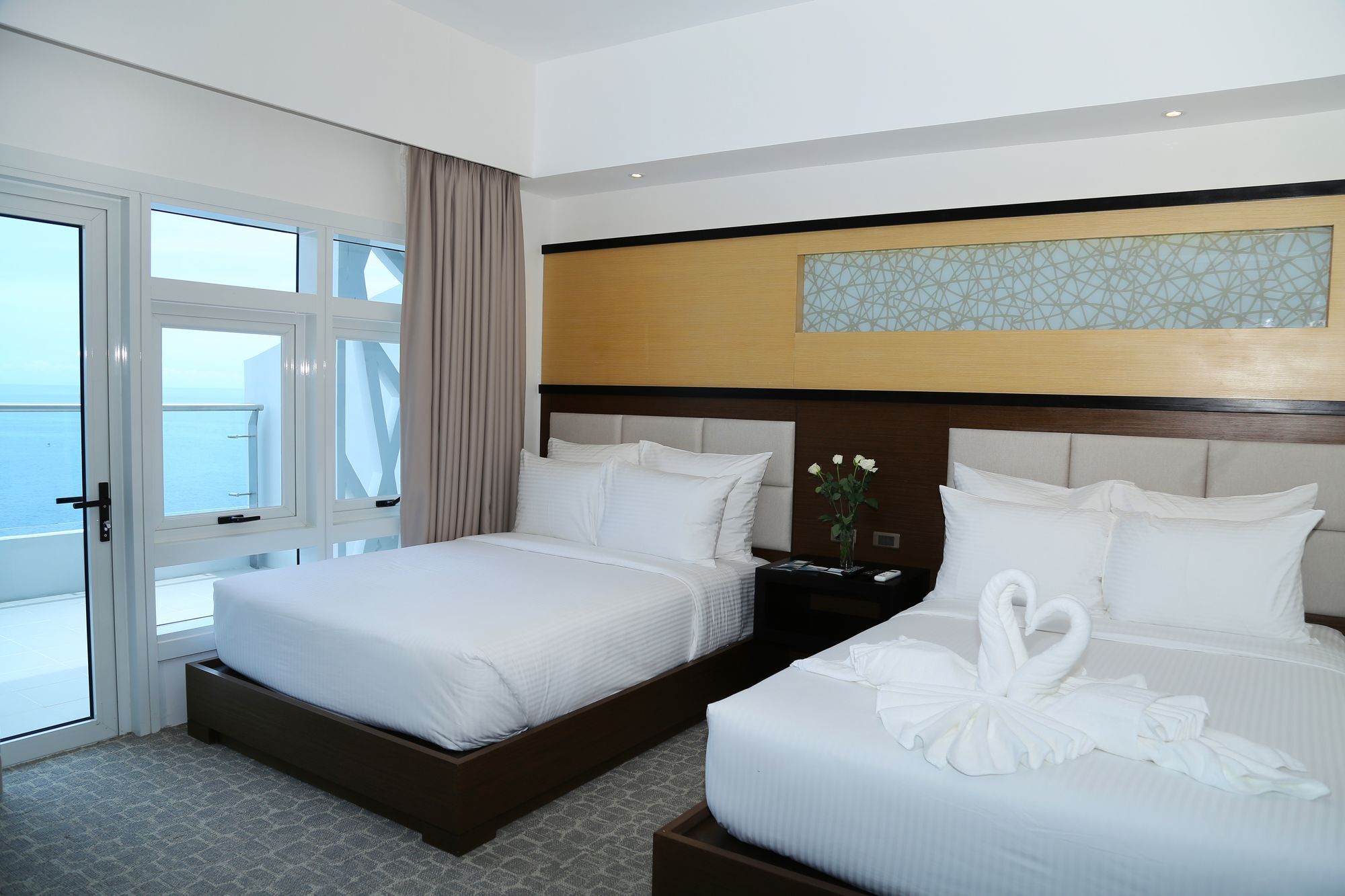 Arterra Hotel And Resort Lapu-Lapu City Exterior photo