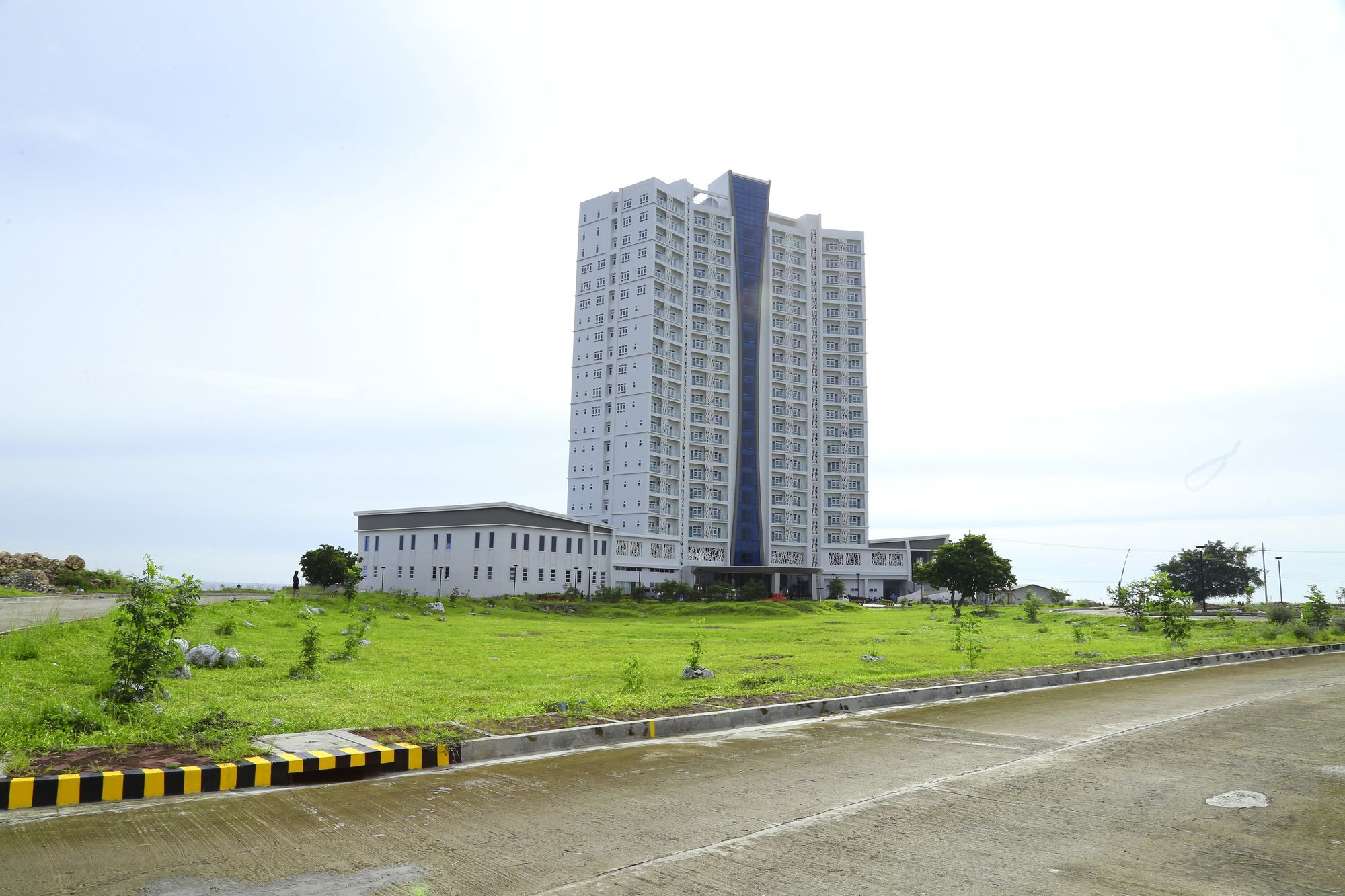 Arterra Hotel And Resort Lapu-Lapu City Exterior photo